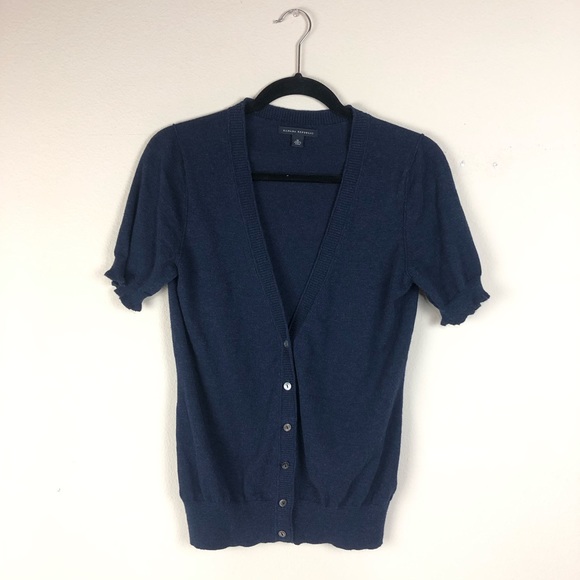 BANANA REPUBLIC NAVY BLUE BUTTON UP CARDIGAN IN MM - Picture 1 of 5
